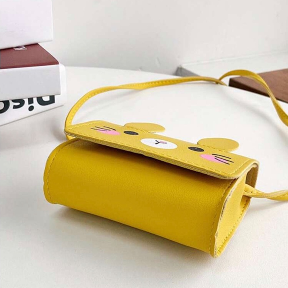 Adorable Yellow Bunny Crossbody Purse – Perfect for Toddlers & Little Girls! - Picture 4 of 5